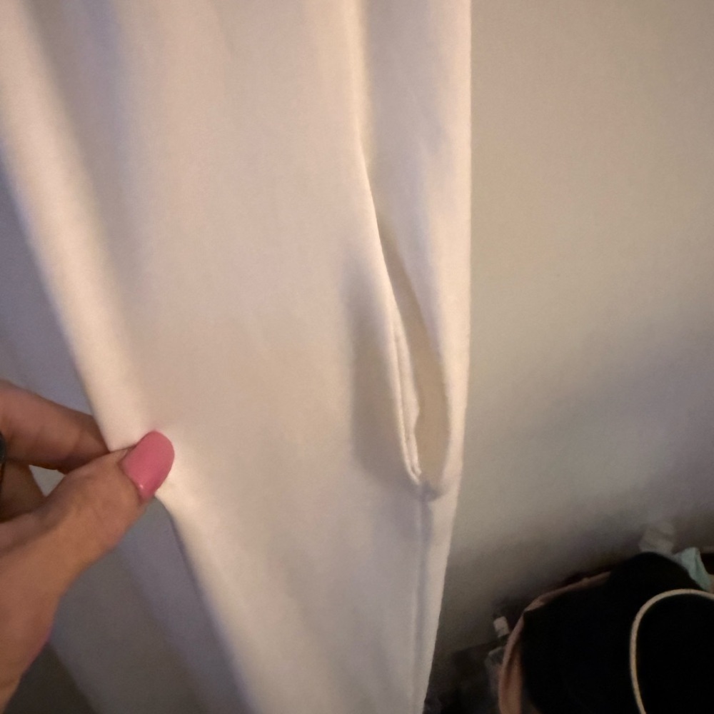 Elegant White Slip Dress - Picture 3 of 3